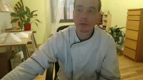 Snapshot of clouplefun chatting on December 7, 6:10 am clouplefun online show from December 7, 6:10 am