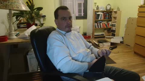 Snapshot of clouplefun chatting on February 22, 6:28 am clouplefun online show from February 22, 6:28 am