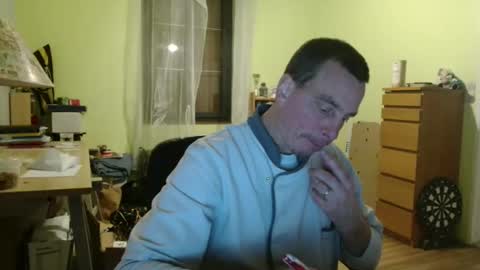 Snapshot of clouplefun chatting on March 5, 8:10 am clouplefun online show from March 5, 8:10 am