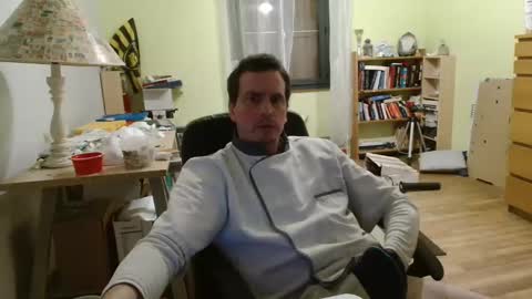 Snapshot of clouplefun chatting on February 1, 7:05 am clouplefun online show from February 1, 7:05 am
