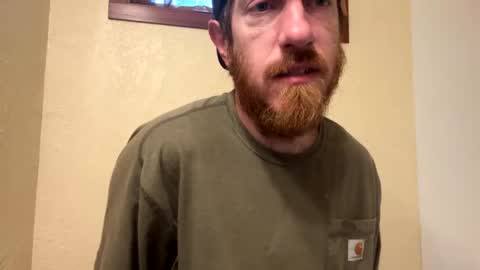 Snapshot of cloverboy1988 chatting on October 19, 2:31 pm cloverboy1988 online show from October 19, 2:31 pm