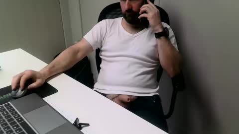 Snapshot of cmp_brandon chatting on February 18, 1:33 pm cmp_brandon online show from February 18, 1:33 pm