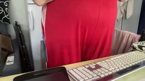 Snapshot of coach_karl chatting on October 14, 10:44 am Coach Karl Porn Star Tip me all the way to my next trip online show from October 14, 10:44 am