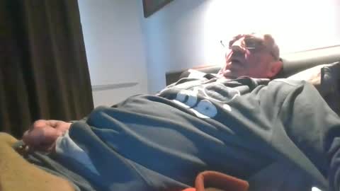 cock9635 online show from December 29, 2:10 pm