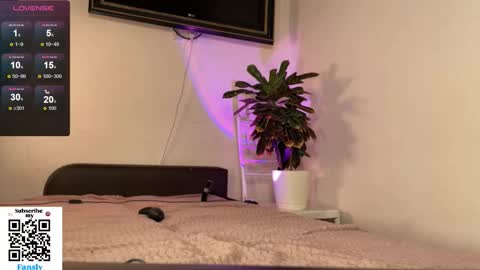 Snapshot of cock_and_lock chatting on October 20, 9:30 pm Herman online show from October 20, 9:30 pm