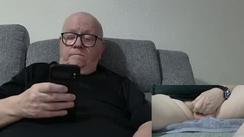 Charlie. online show from April 1, 7:33 pm