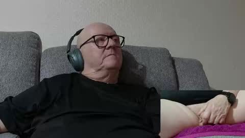 Charlie. online show from March 10, 2:28 am