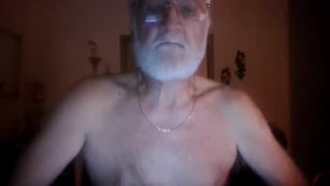 Snapshot of cockpumpforyou chatting on December 8, 9:35 am Cock Pump For You online show from December 8, 9:35 am