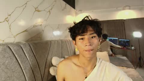 COCO online show from April 16, 11:32 am