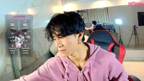 COCO online show from April 21, 11:05 am