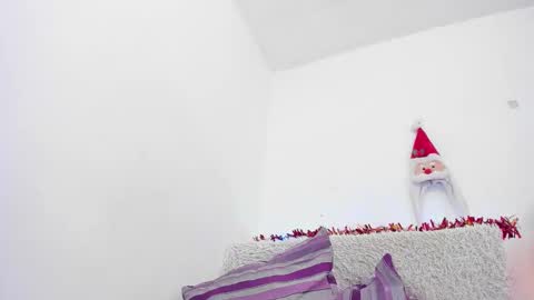 MATH  Independent Model online show from December 3, 5:34 pm
