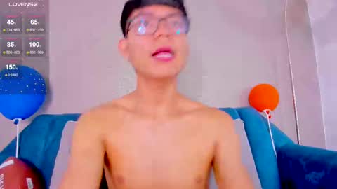 Snapshot of codytwink_ chatting on February 18, 12:49 pm Cody online show from February 18, 12:49 pm