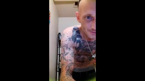 codywatters14 online show from April 23, 6:18 am