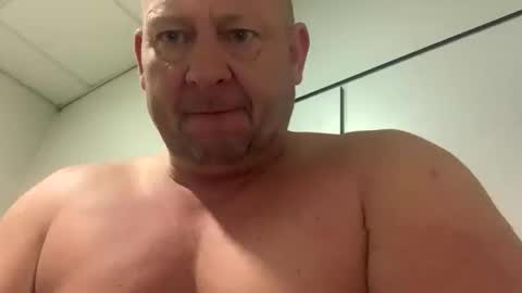 col4nows online show from October 28, 2:41 pm