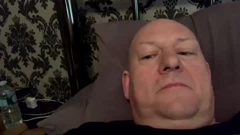 Snapshot of col4nows chatting on March 2, 9:32 am col4nows online show from March 2, 9:32 am