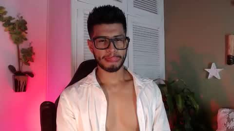 Snapshot of colby_smit chatting on September 11, 8:19 pm Colby online show from September 11, 8:19 pm