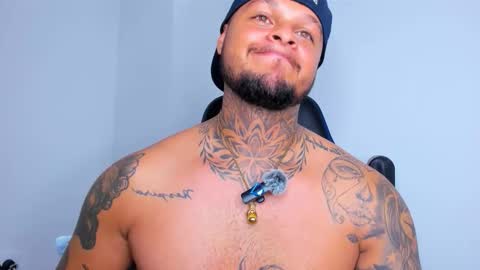 colin_fox1 online show from March 27, 1:10 am