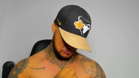 colin_fox1 online show from March 25, 3:54 am