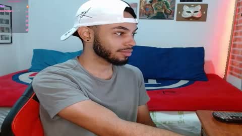 Snapshot of colinlatinbrown chatting on January 24, 12:31 pm IG online show from January 24, 12:31 pm