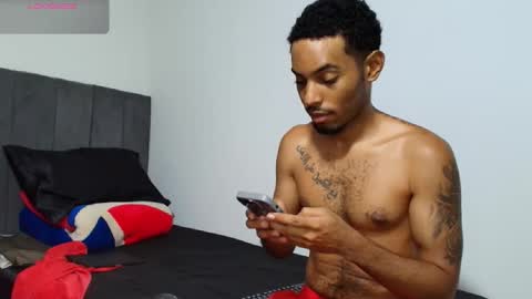 Snapshot of colinlatinbrown chatting on October 29, 5:38 pm IG online show from October 29, 5:38 pm