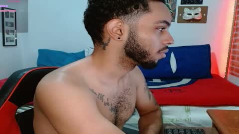 Snapshot of colinlatinbrown chatting on January 23, 10:54 am IG online show from January 23, 10:54 am