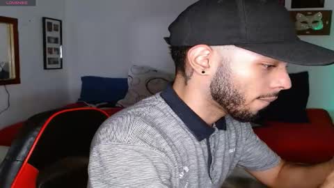 Snapshot of colinlatinbrown chatting on January 10, 11:50 pm IG online show from January 10, 11:50 pm