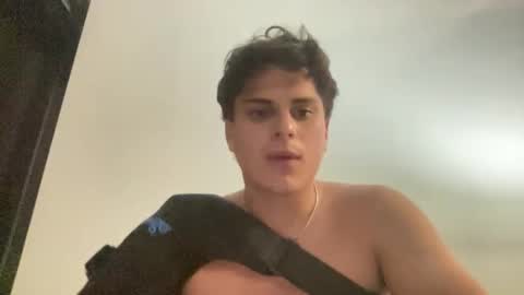 Snapshot of college27816672 chatting on October 24, 2:24 am college27816672 online show from October 24, 2:24 am