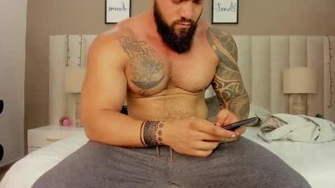 Snapshot of college_muscle_ass chatting on September 22, 3:22 pm college_muscle_ass online show from September 22, 3:22 pm