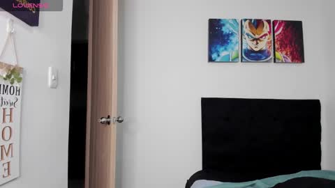 college_muscle_ass online show from February 16, 8:01 am