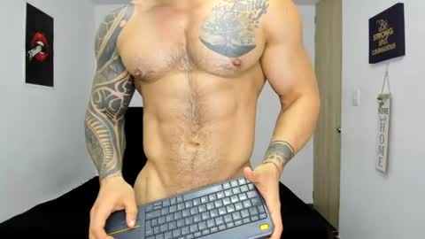 college_muscle_ass online show from June 27, 12:22 pm