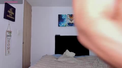 college_muscle_ass online show from April 25, 12:41 pm