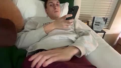 collegetwinky6769 online show from April 3, 12:51 am