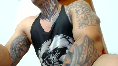 Snapshot of colombian_monster_cock chatting on December 22, 5:10 pm camilo online show from December 22, 5:10 pm