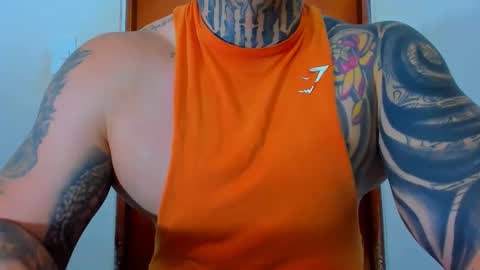 Snapshot of colombian_monster_cock chatting on October 20, 6:06 am camilo online show from October 20, 6:06 am