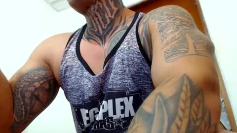 Snapshot of colombian_monster_cock chatting on February 9, 5:54 pm camilo online show from February 9, 5:54 pm