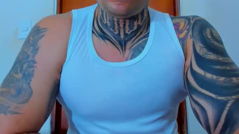 Snapshot of colombian_monster_cock chatting on October 24, 6:04 am camilo online show from October 24, 6:04 am