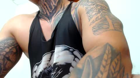 Snapshot of colombian_monster_cock chatting on February 5, 5:43 pm camilo online show from February 5, 5:43 pm