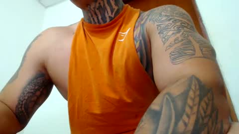 Snapshot of colombian_monster_cock chatting on January 19, 3:32 pm camilo online show from January 19, 3:32 pm