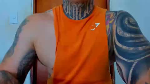Snapshot of colombian_monster_cock chatting on October 21, 6:27 am camilo online show from October 21, 6:27 am