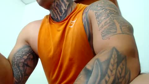 Snapshot of colombian_monster_cock chatting on December 27, 8:02 am camilo online show from December 27, 8:02 am