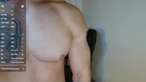 Snapshot of colombianmuscle8 chatting on October 11, 3:10 am colombianmuscle8 online show from October 11, 3:10 am