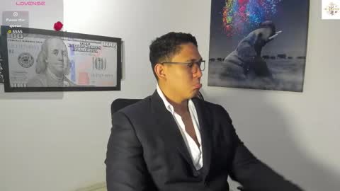 coltonmassif_ online show from October 18, 4:39 am