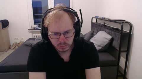 commanderchip online show from October 25, 5:53 am