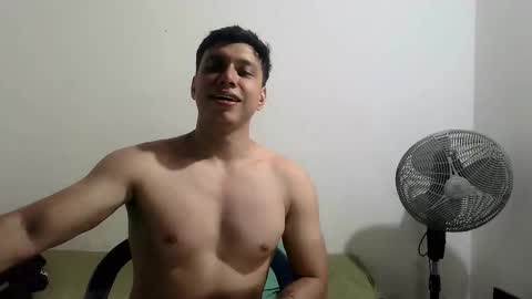 Snapshot of conde2710 chatting on October 4, 12:38 am ELCONDE online show from October 4, 12:38 am