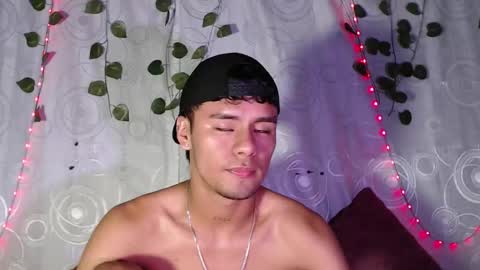 connor_michael online show from November 13, 8:35 pm