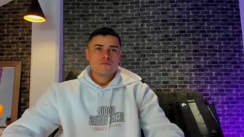 Snapshot of connorsmith_26 chatting on September 29, 11:52 am Connor Smith online show from September 29, 11:52 am