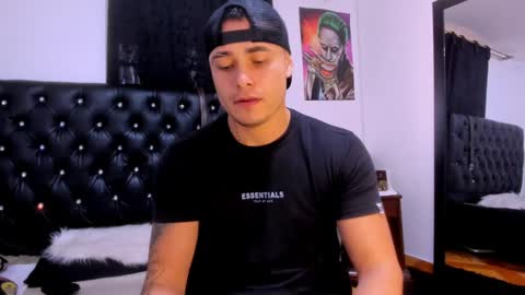 Snapshot of connorsmith_26 chatting on February 6, 1:32 pm Connor Smith online show from February 6, 1:32 pm