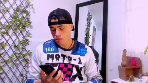 Snapshot of connorsmith_26 chatting on January 28, 12:00 pm Connor Smith online show from January 28, 12:00 pm