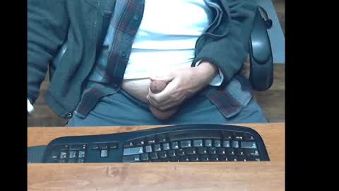Snapshot of constantbater57 chatting on December 15, 6:18 am conastantbater57 online show from December 15, 6:18 am