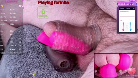 Snapshot of controlmytoys chatting on January 27, 7:46 pm Control online show from January 27, 7:46 pm